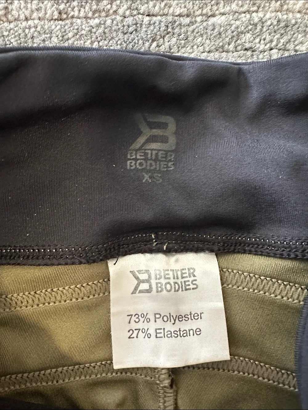 BETTER BODIES Camo High-Waist Leggings in Olive and Black